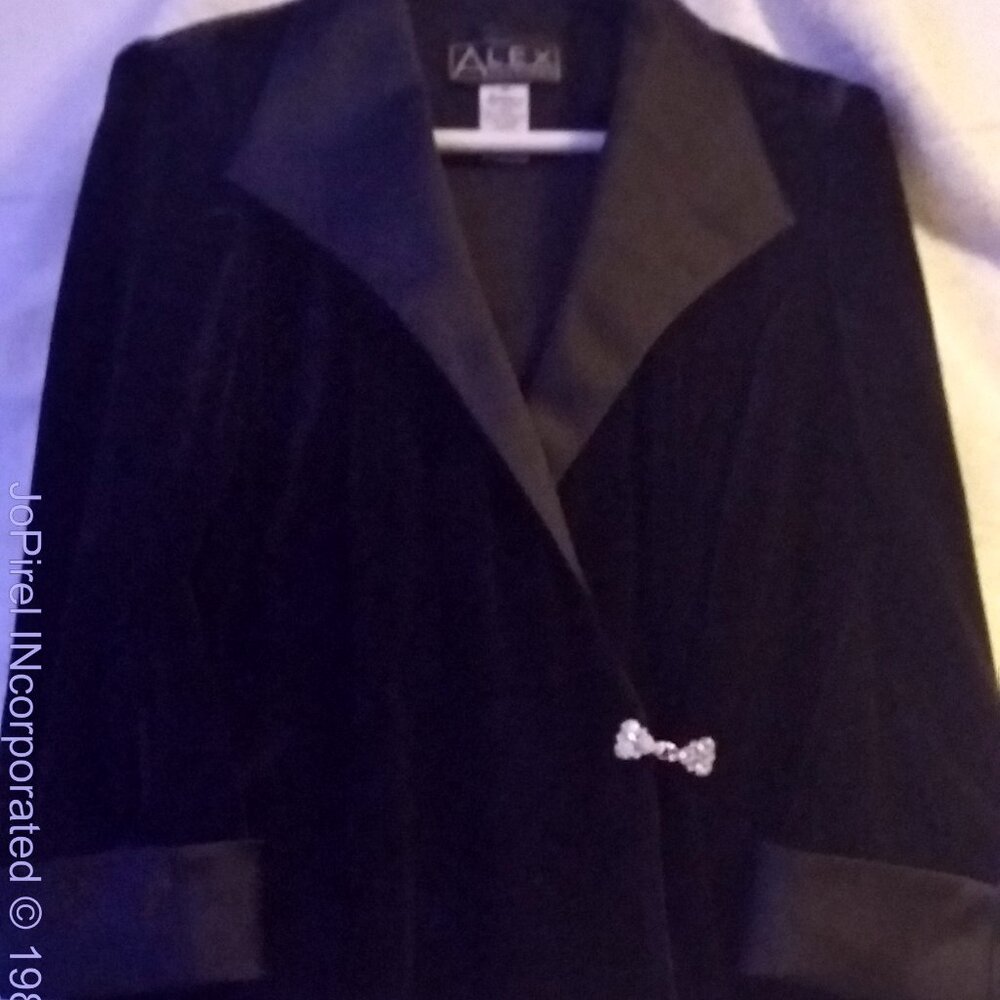 Black Velvour Top Short Jacket